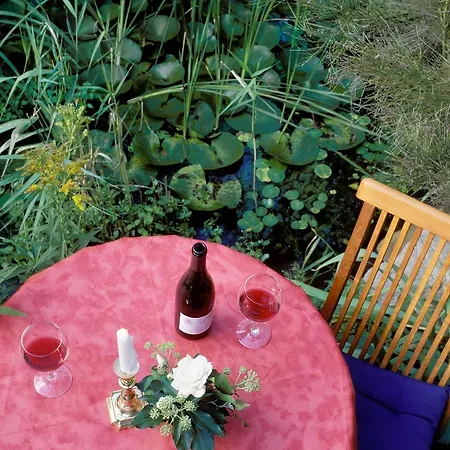 Zur Krone 3* אואגן